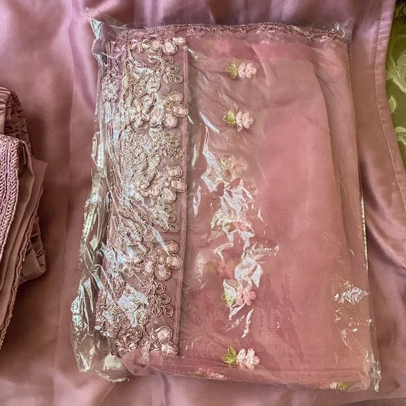 Delisa 3pc Salwar kameez dupatta Embroidered new - Picture 11 of 12